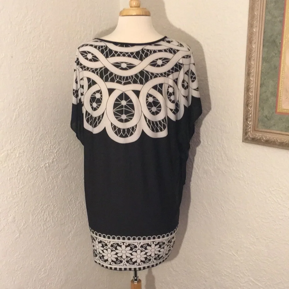 Black & white dress shirt - Picture 2 of 5